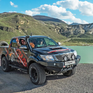 Бампер РИФ силовой передний Toyota Hilux 2012-2014 с доп. фарами и защитой бачка омывателя