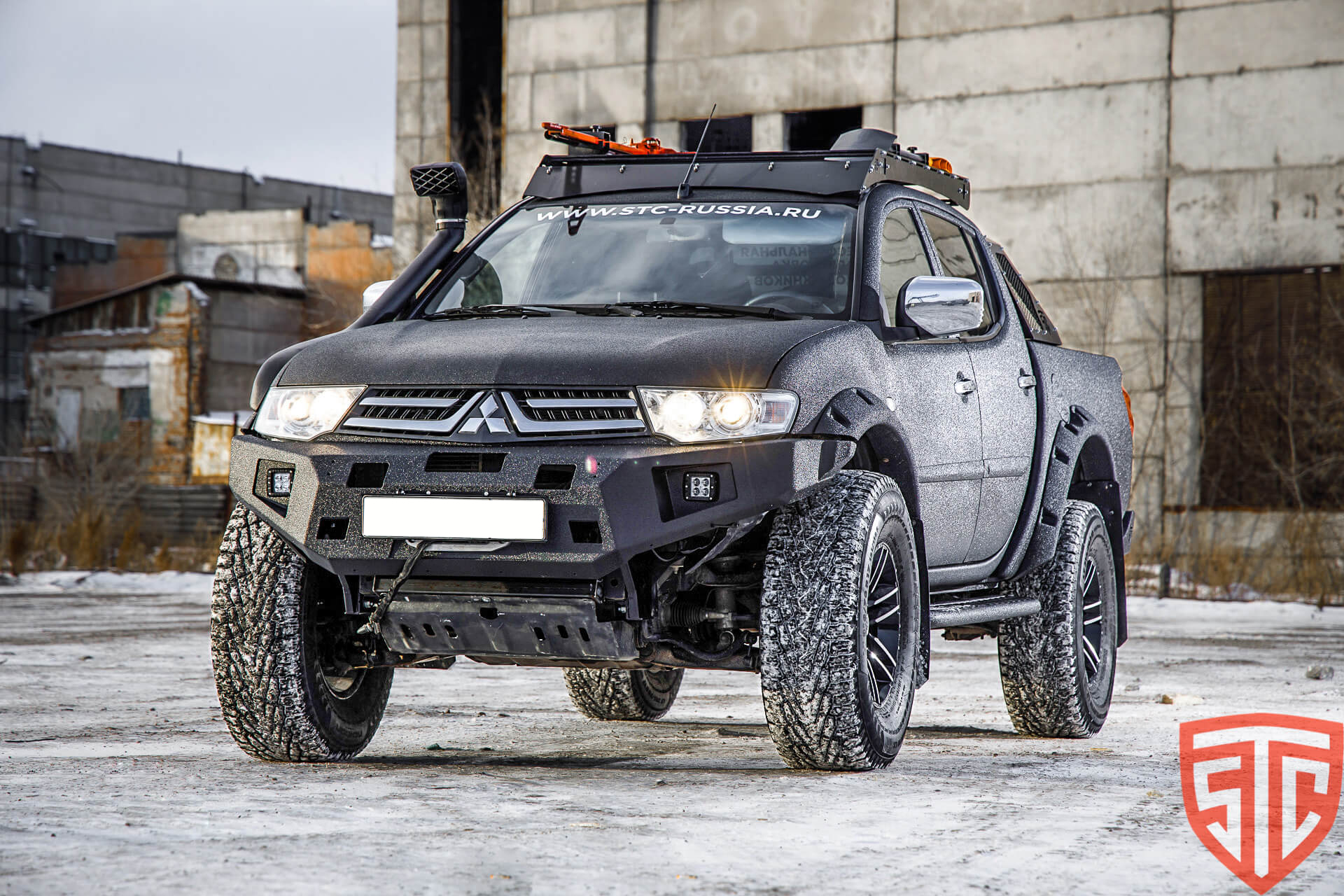Бампер силовой передний STC тип Revo Mitsubishi Pajero Sport/L200 2013-2015 c противотуманными фарами — изображение 2