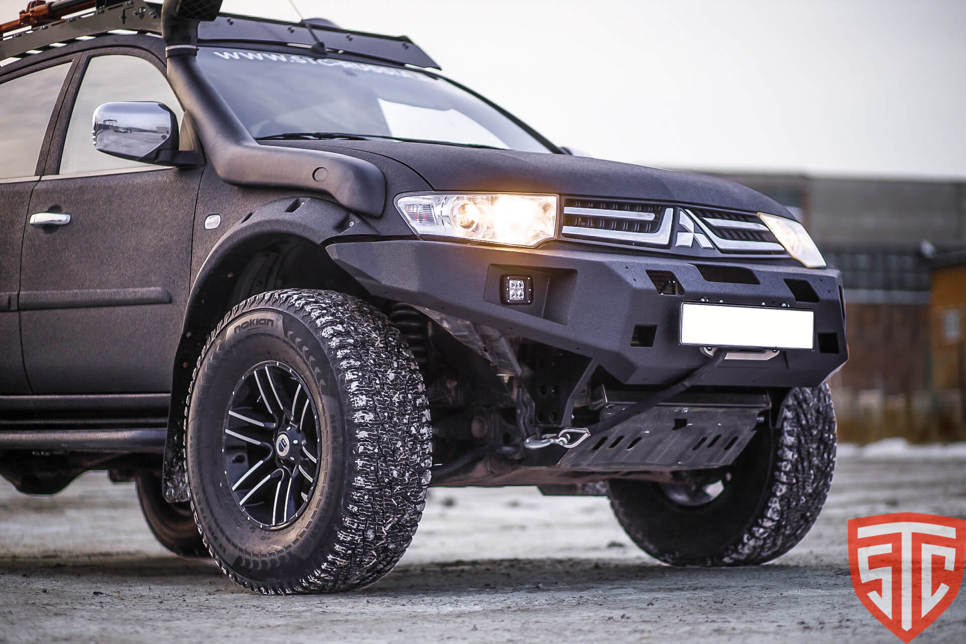 Бампер силовой передний STC тип Revo Mitsubishi Pajero Sport/L200 2013-2015 c противотуманными фарами