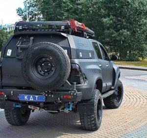 Кунг экспедиционный трехдверный VI поколения - Toyota Hilux.