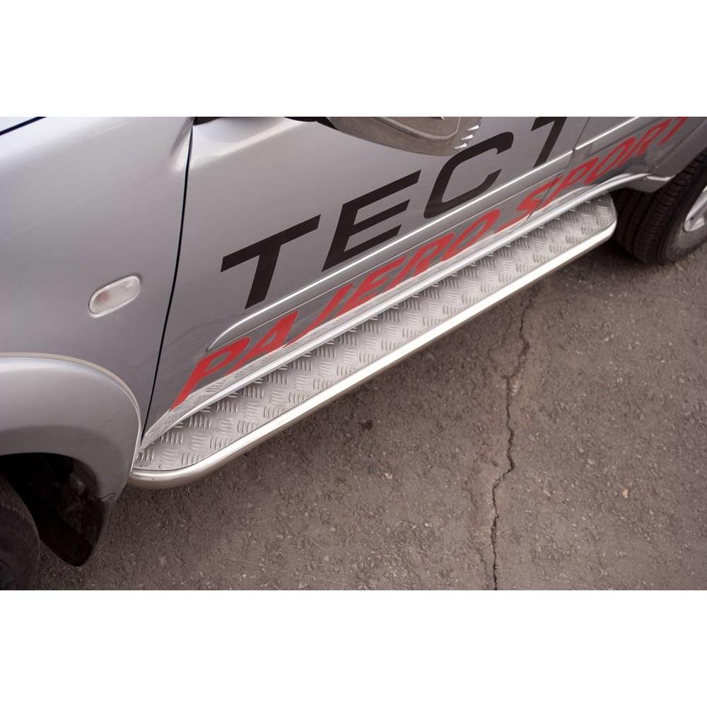 Mitsubishi Pajero Sport 2010-2012 пороги труба d42 с листом