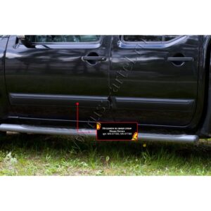 Молдинги на двери узкие Nissan Navara 2005-2010
