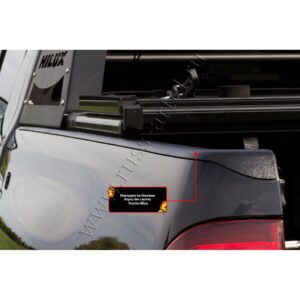Накладки на боковые борта без скотча Toyota Hilux 2015-2018 (VIII дорестайлинг)
