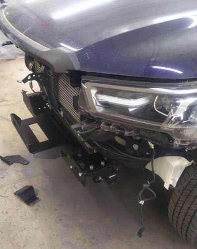 Площадка под лебедку для штатного бампера Toyota Hilux