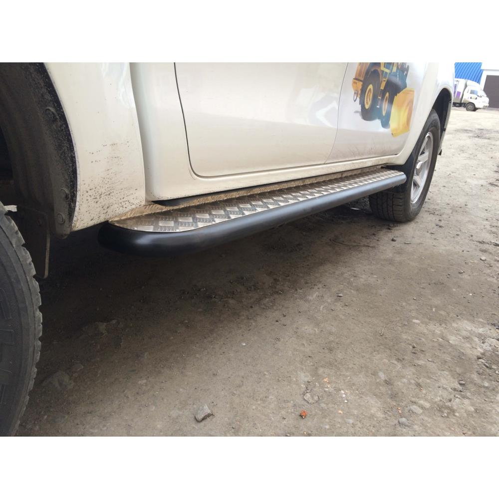 Пороги силовые с накладками для Toyota HILUX Revo (2015-) — изображение 3