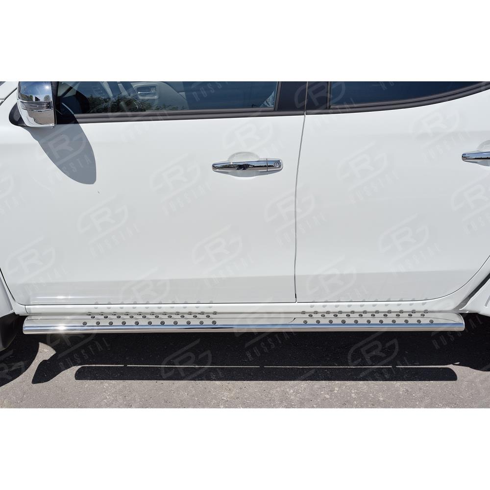Пороги труба 120х60 овал с проступью Mitsubishi L200 2015-н.в. — изображение 3