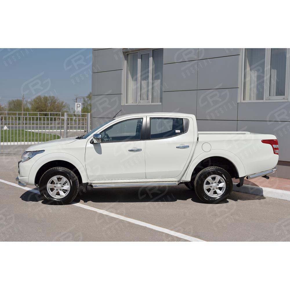 Пороги труба d63 с листом (Лист алюм, проф.сталь) (вариант 2) Mitsubishi L200 2015-н.в.