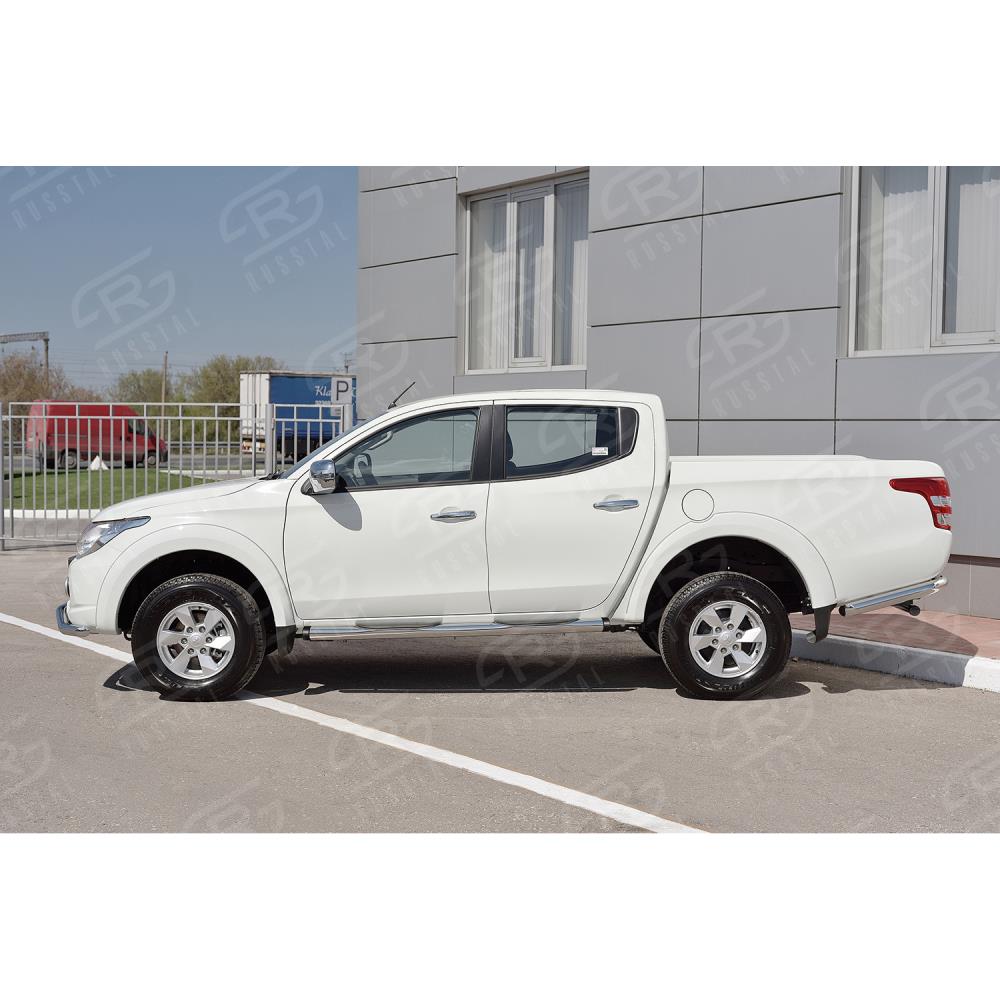 Пороги труба d76 с накладкой (вариант 2) Mitsubishi L200 2015-н.в.