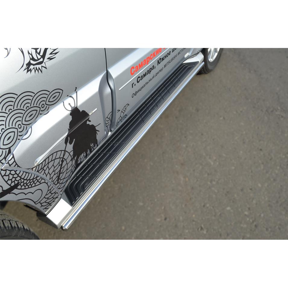 Защита порогов Mitsubishi Pajero VI 2012-2014