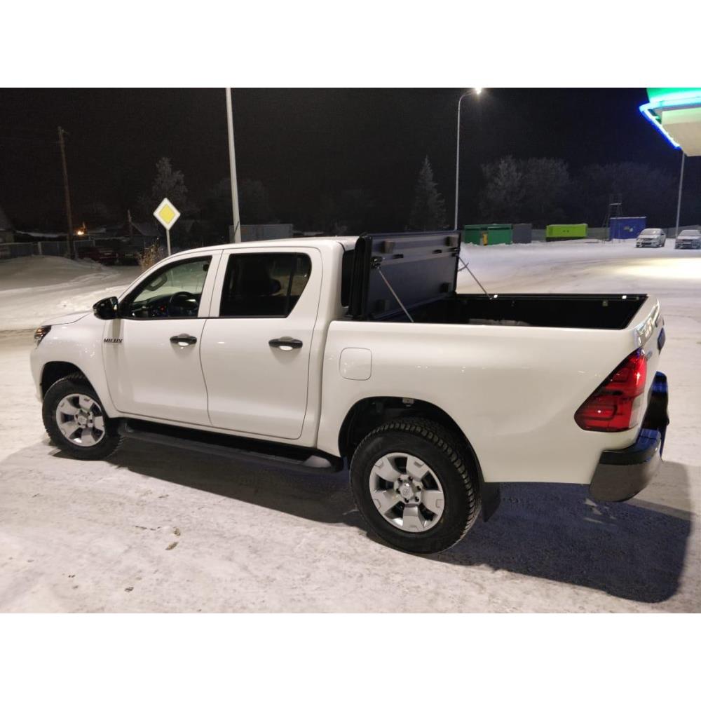 Жесткая четырехсекционная крышка Toyota Hilux VIII Revo (2015+) — изображение 7