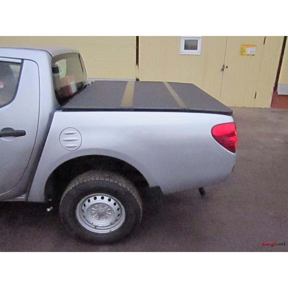 Жесткая трехсекционная крышка кузова Kramco для пикапа Mitsubishi L200 2006-2013 — изображение 2
